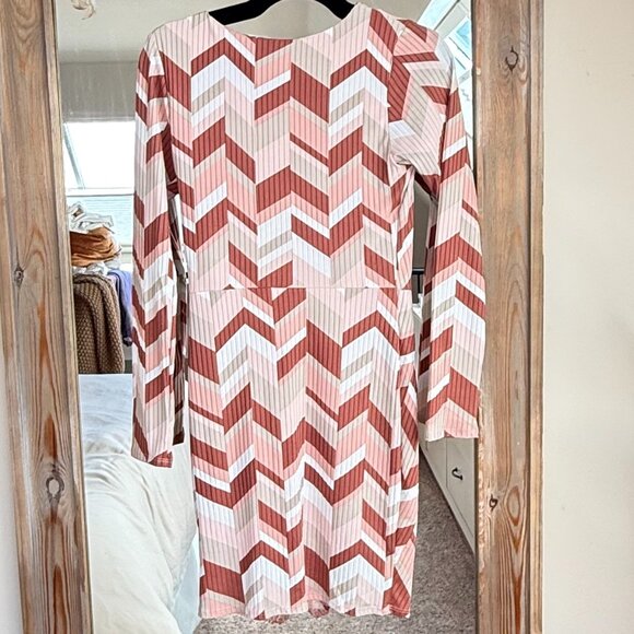 Long Sleeve Ribbed Twist Bodycon - Picture 2 of 6